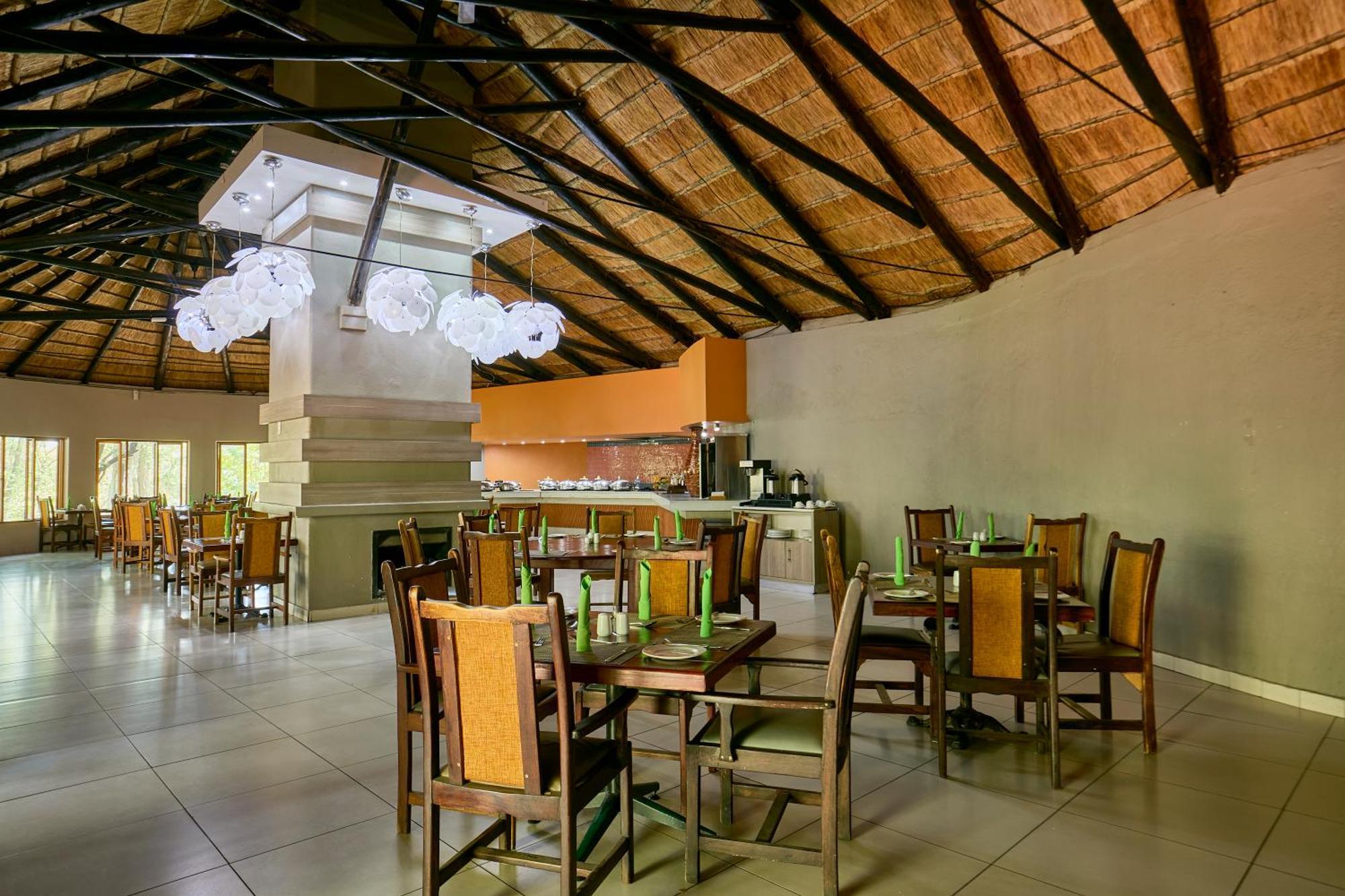 Cresta Marang Gardens Hotel Francistown Bagian luar foto