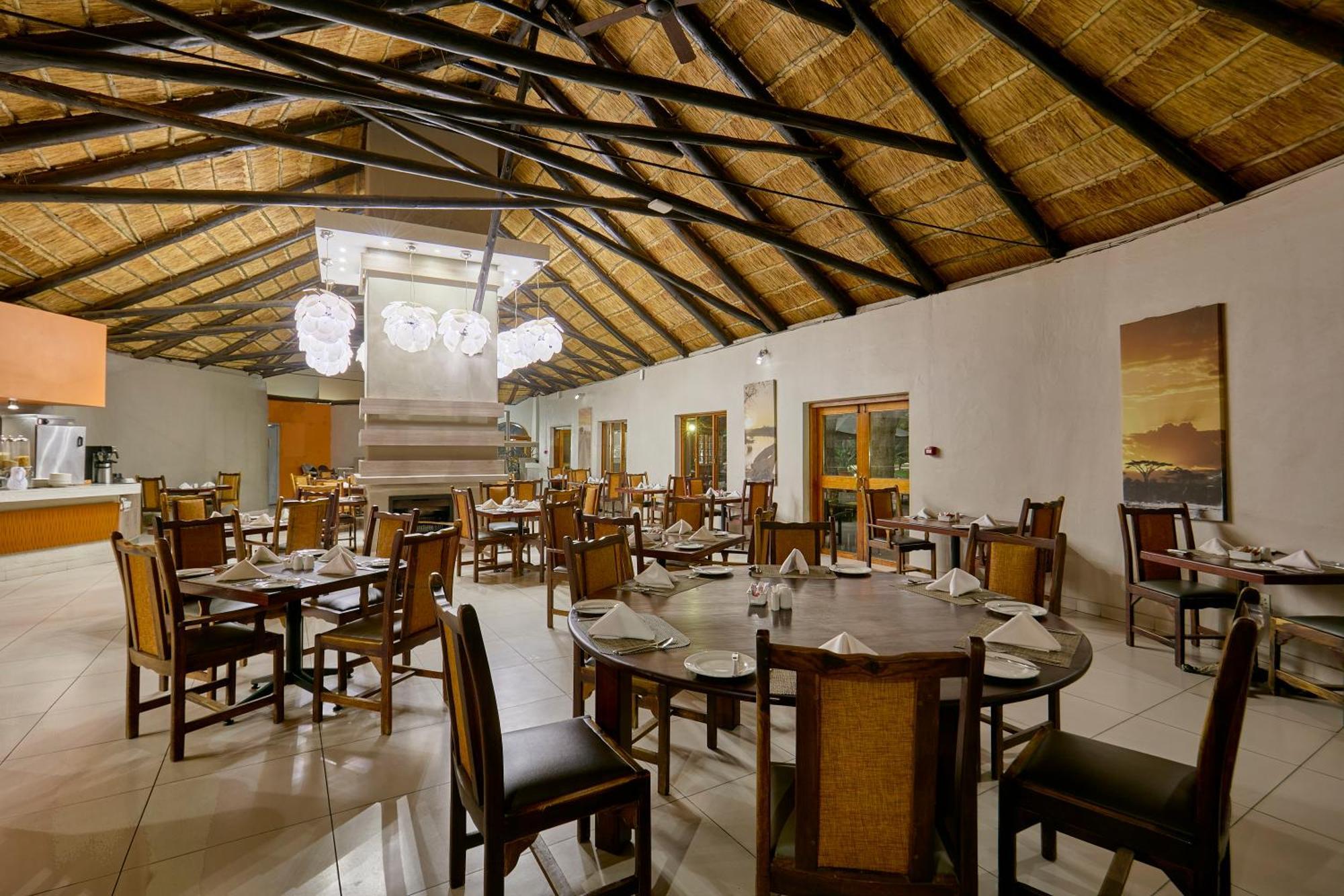 Cresta Marang Gardens Hotel Francistown Bagian luar foto