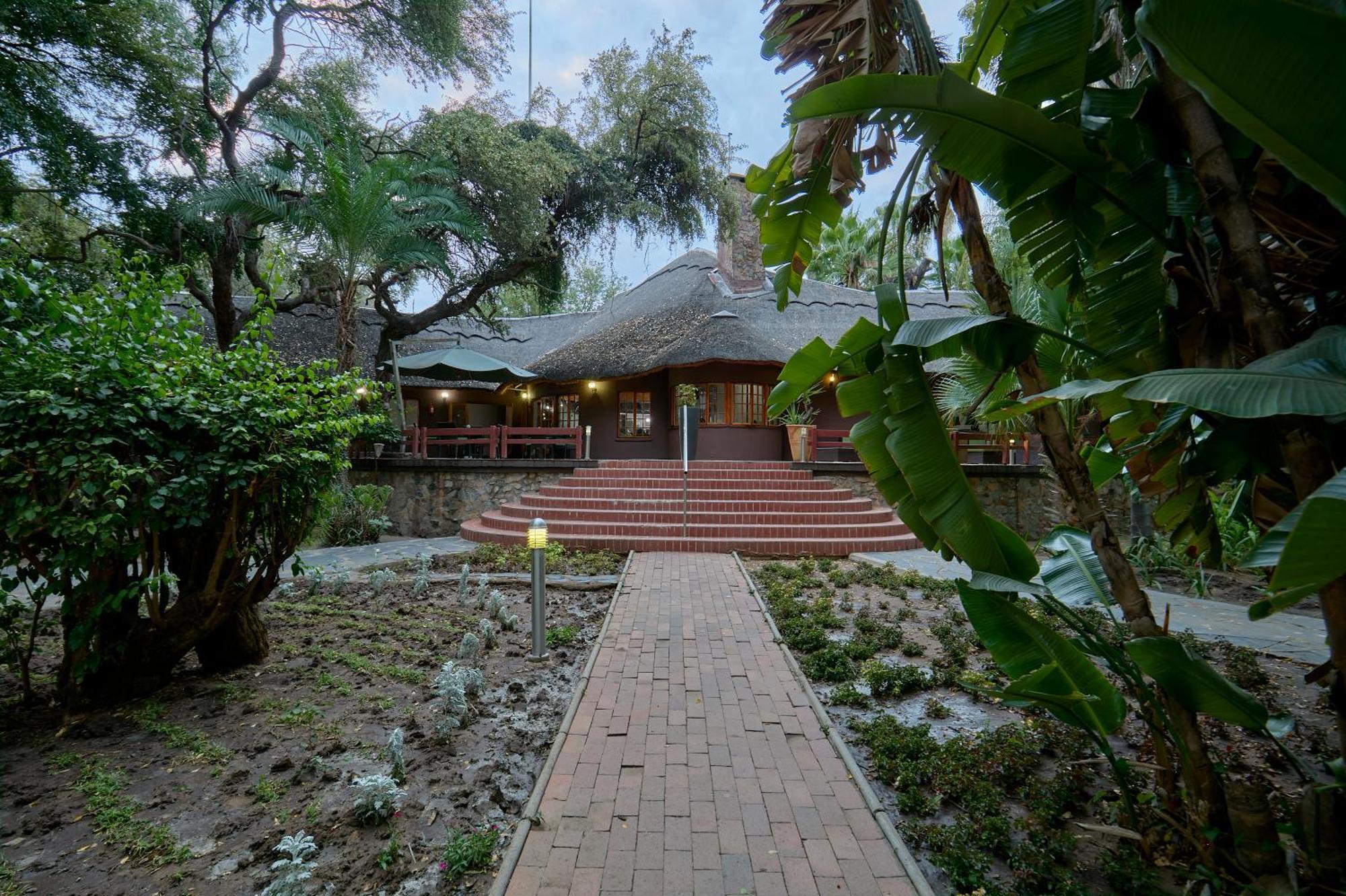 Cresta Marang Gardens Hotel Francistown Bagian luar foto