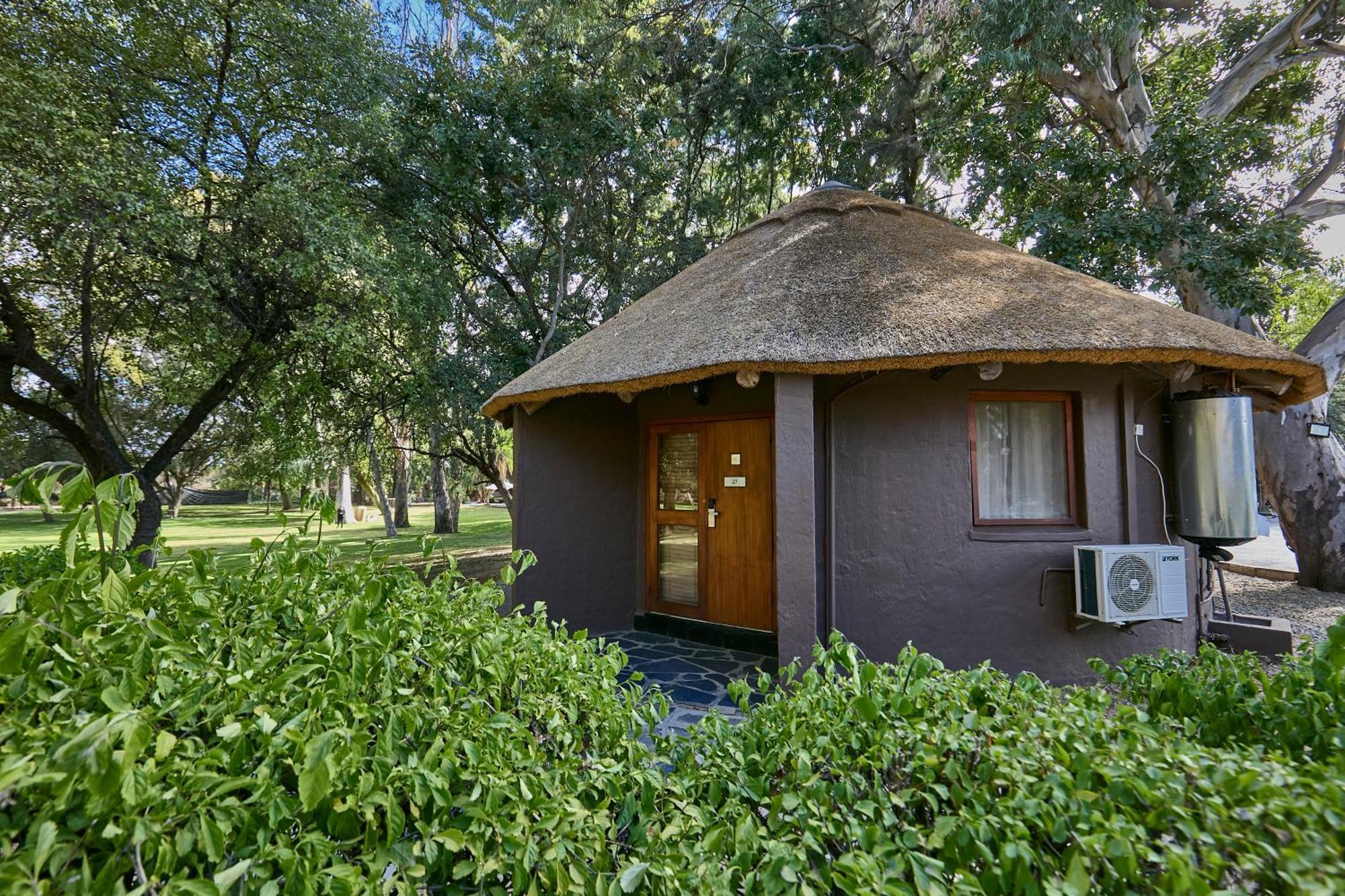 Cresta Marang Gardens Hotel Francistown Bagian luar foto